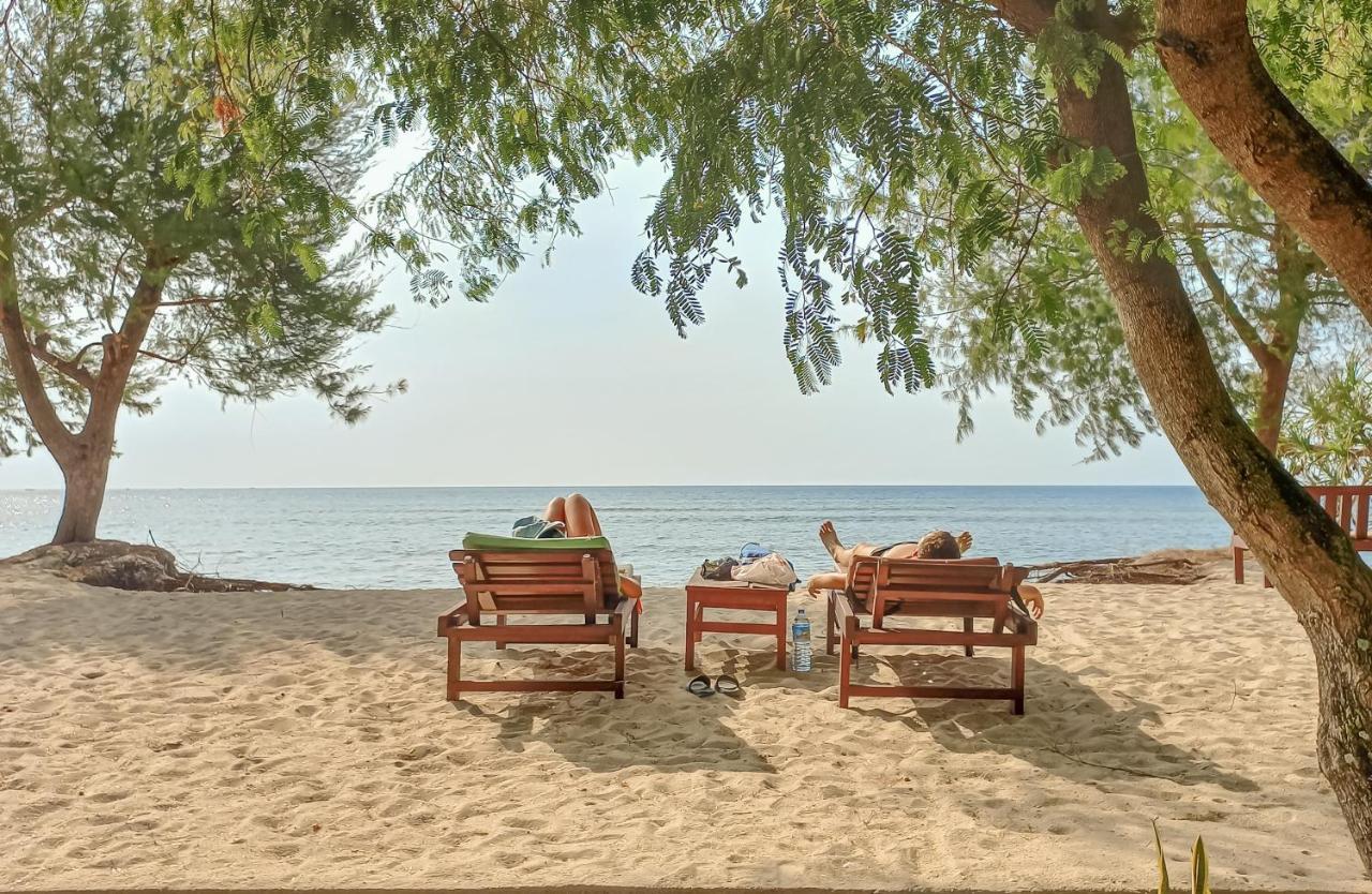Nusa Indah Bungalows Gili Air Exterior foto
