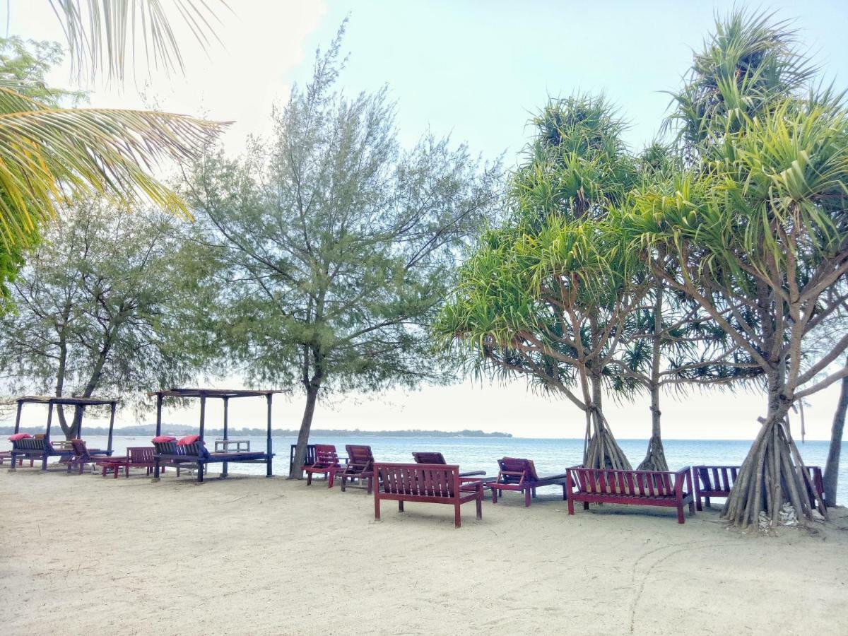 Nusa Indah Bungalows Gili Air Exterior foto